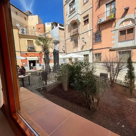 El 4 De La Calle Rojas